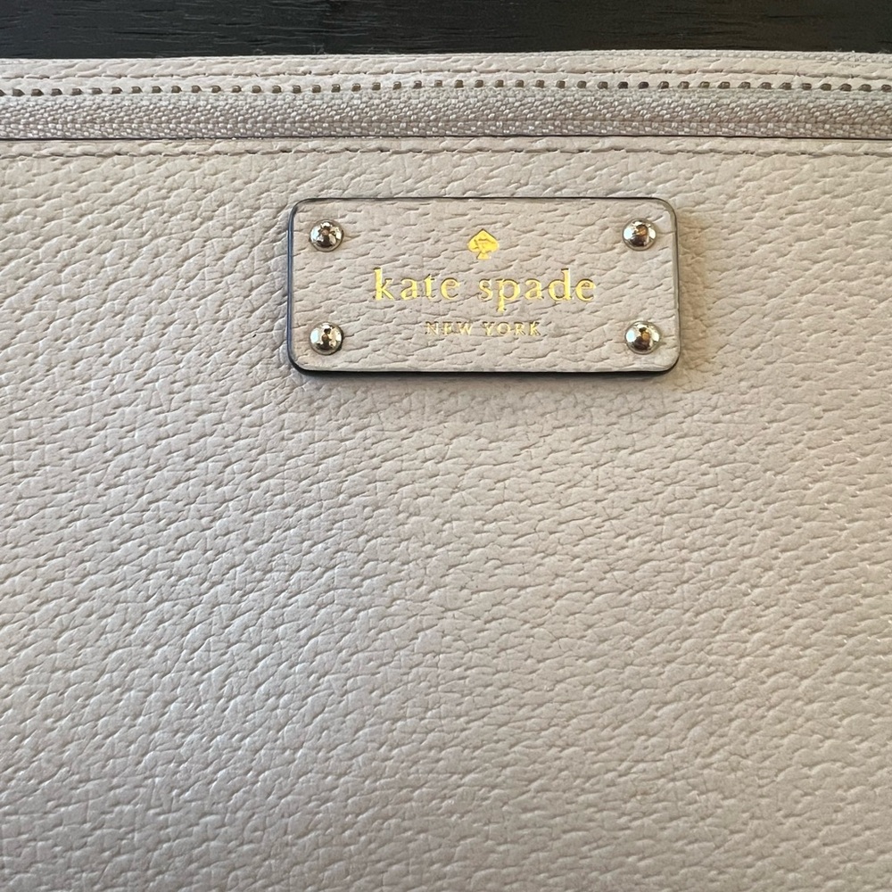 💜Authentic Kate Spade wallet - Picture 4 of 7